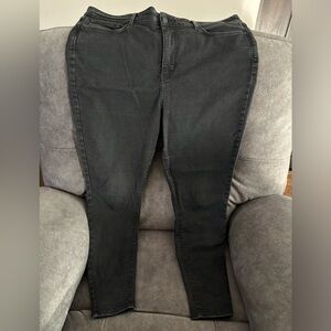 Signature by Levi Strauss High Rise Super Skinny Black Jeans | Size 18 (W34)